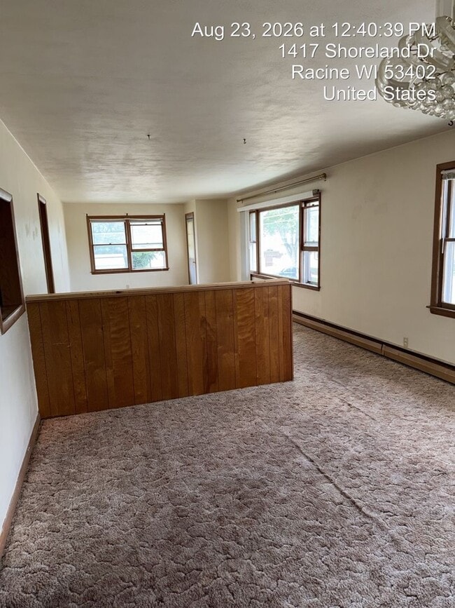 Building Photo - 1417-1419 Shoreland Dr.