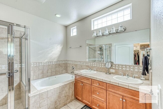 Building Photo - Beautiful Harlan Ranch Home