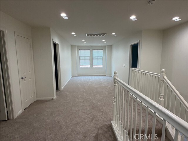 Building Photo - 33 Latitude