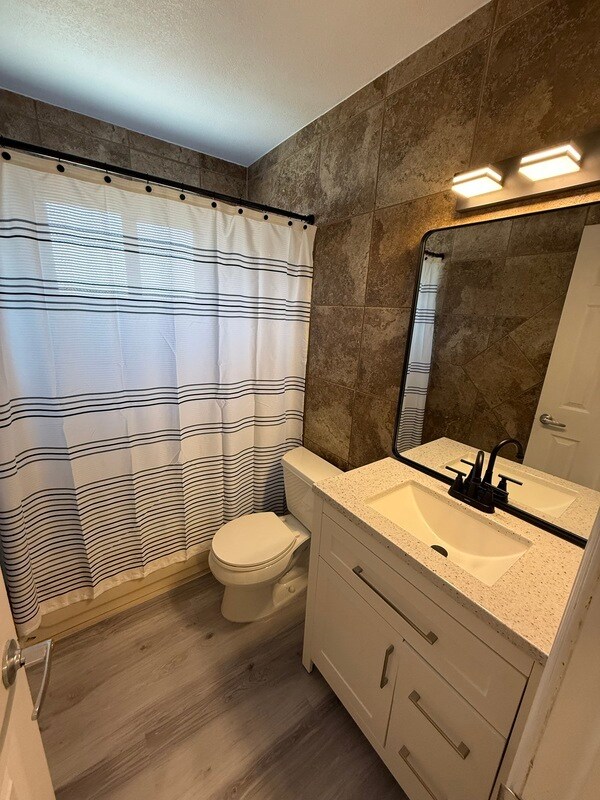 Building Photo - 2208 Glen Heather Way