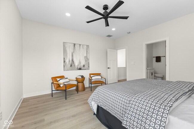 Building Photo - 1405 Deloss St