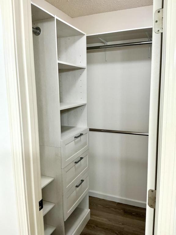 Building Photo - 617 Green Dr