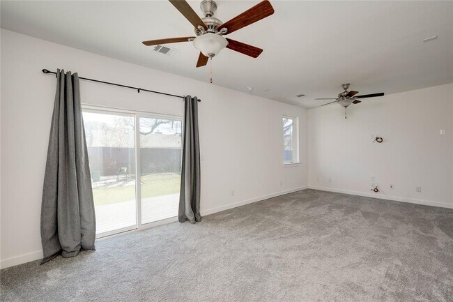 Building Photo - 1417 Kramer Ln