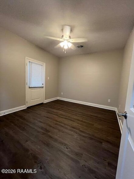 Building Photo - 118 Millie Park Dr
