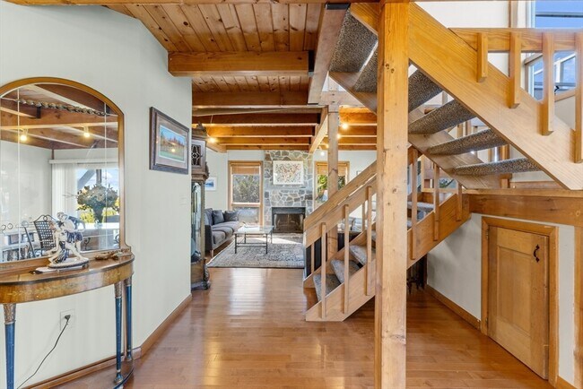 Building Photo - 2 Windward Way