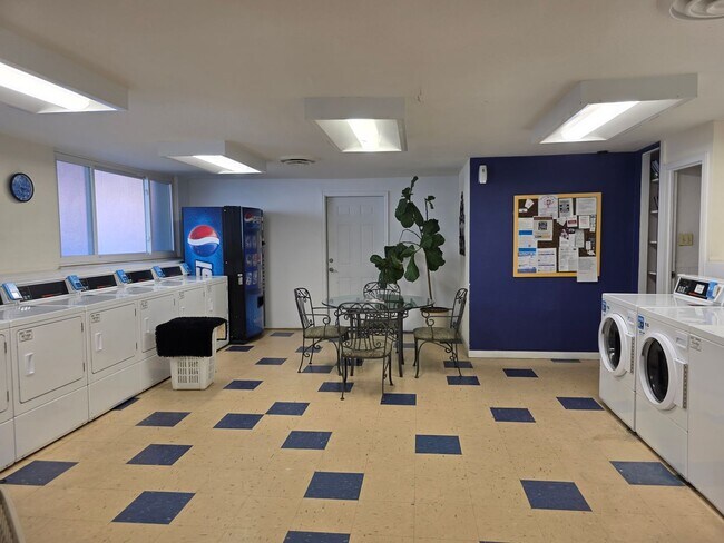 Building Photo - Location, Location… and Absolutely Incredible Views!