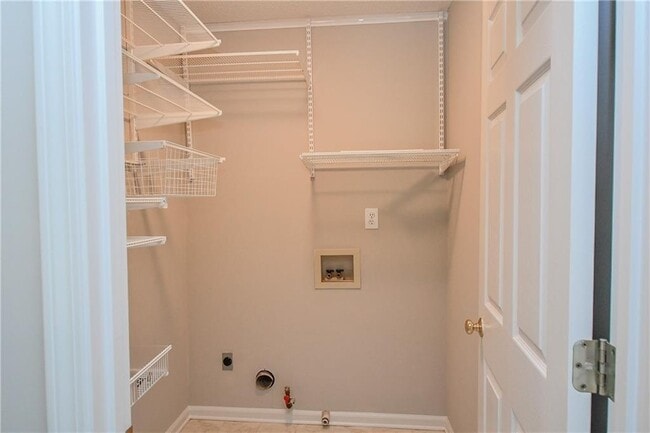 Building Photo - 11765 Carriage Park Ln