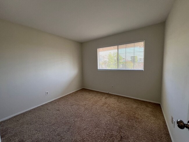 Building Photo - Orange - 4 Bed House for Lease - Pool & Spa - 3 Car. Gar.