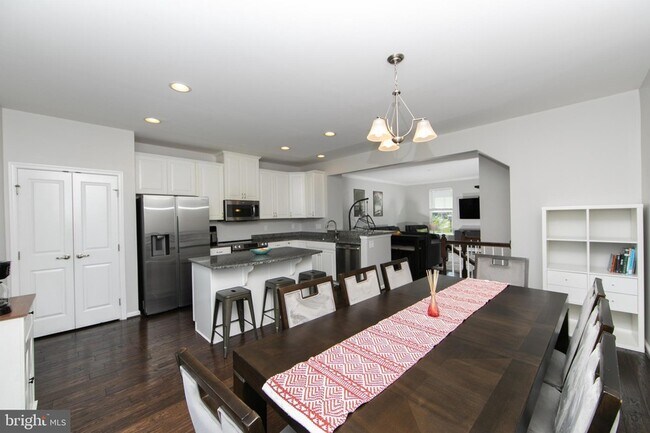 Building Photo - 304 Iannelli Rd