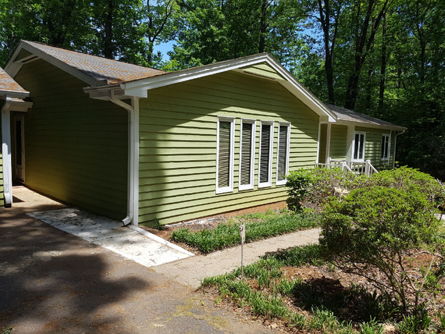 Building Photo - 5228 Troutman Ln