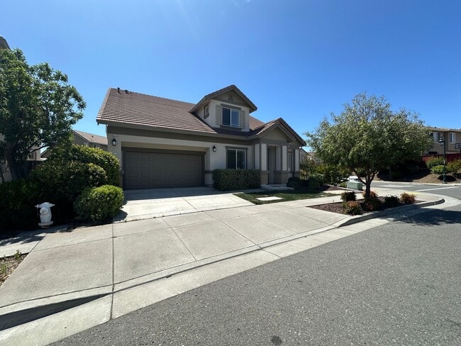 Primary Photo - Garibaldi Ranch beautiful 4bedroom 3 full ...