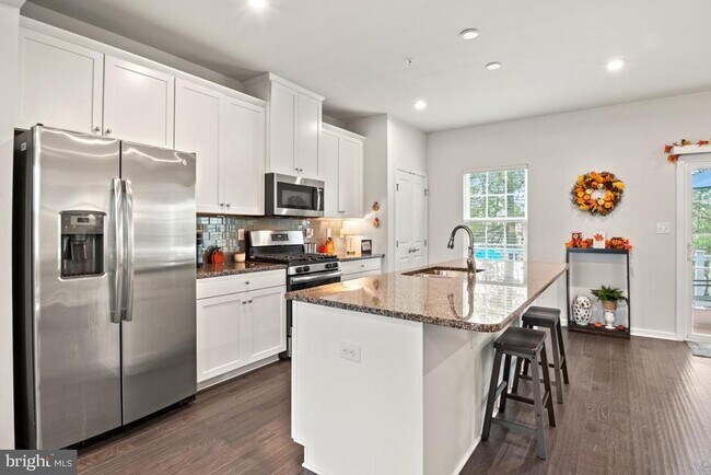 Building Photo - 410 Arbor Blvd