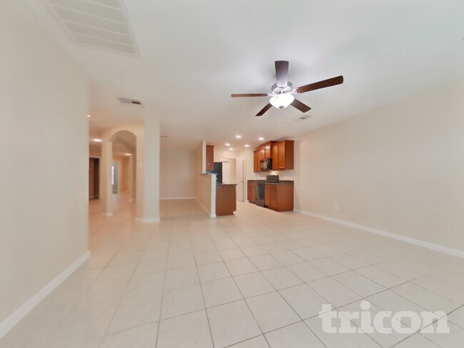 Building Photo - 524 Red Dusk Paint Dr