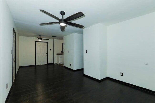 Building Photo - 836 Bolton Rd NW