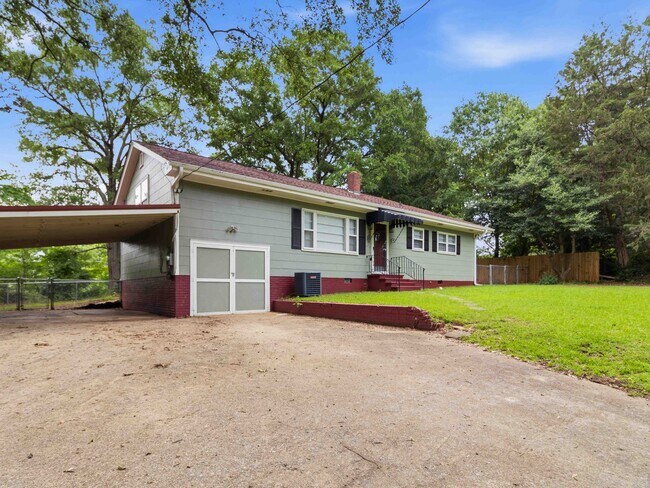 Building Photo - 1388 Boiling Springs Rd