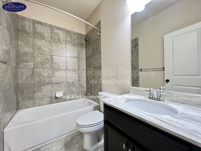 Building Photo - 1662 Fairview Dr