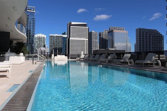 Building Photo - 1000 Brickell Plz