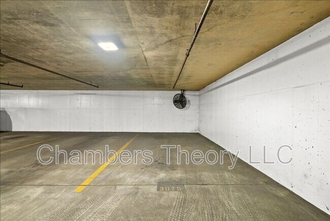 Building Photo - 1530 Key Blvd