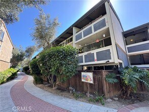 Building Photo - 6355 Green Valley Cir