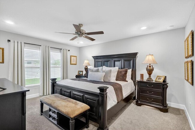 Building Photo - 8652 Waterstone Blvd