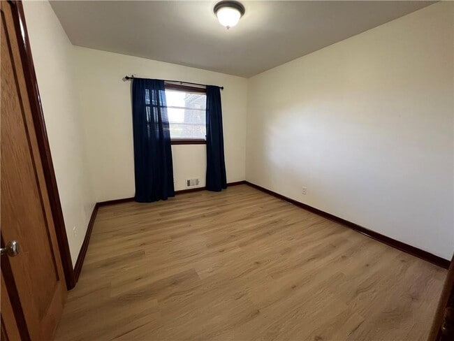 Building Photo - 2167 Wallingford Dr