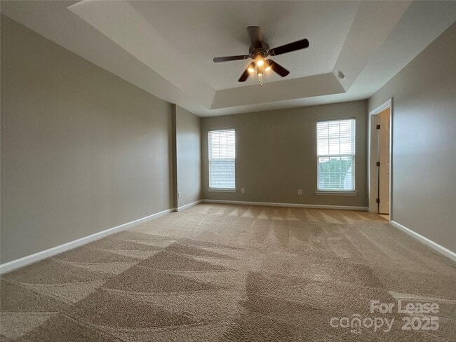 Building Photo - 15626 King Louis Ct