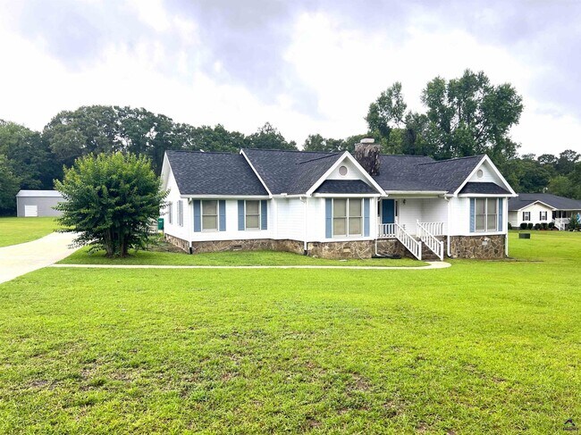 Building Photo - 178 Woodard Rd