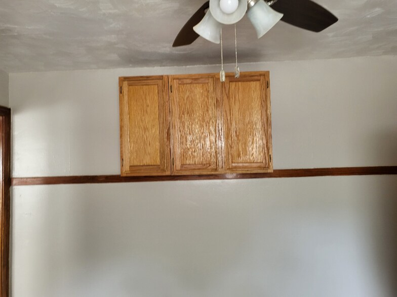 Building Photo - 164 E 119th St