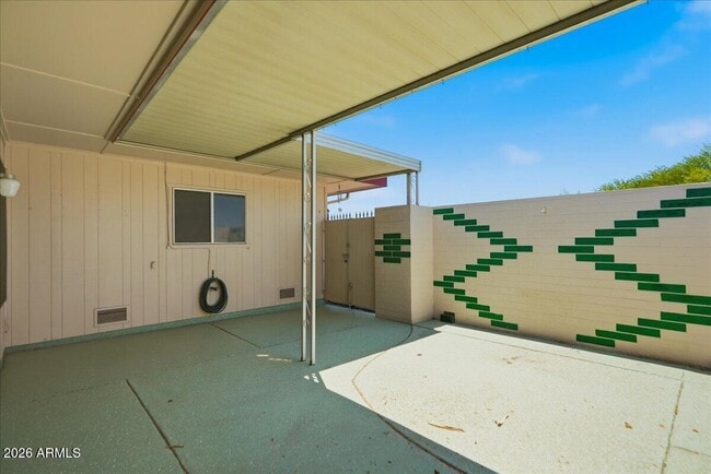 Building Photo - 9907 W Cedar Dr