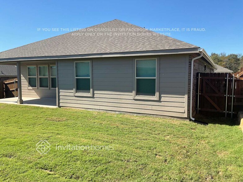 Building Photo - 437 Blanco Dr