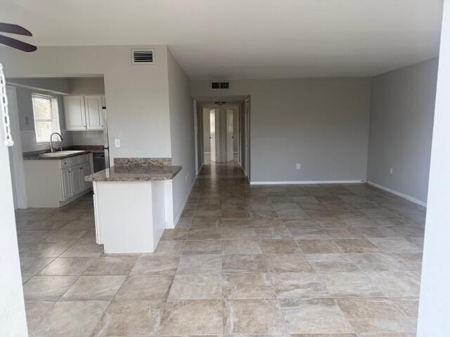 Building Photo - 325 Ocean Breeze