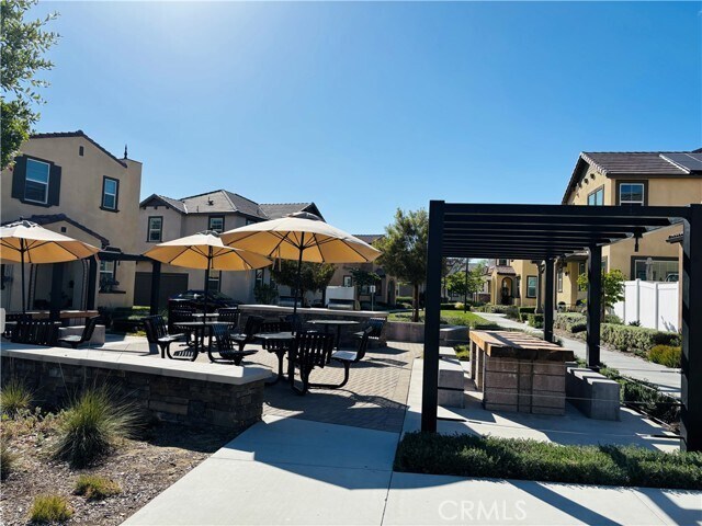 Building Photo - 40472 Melrose Dr