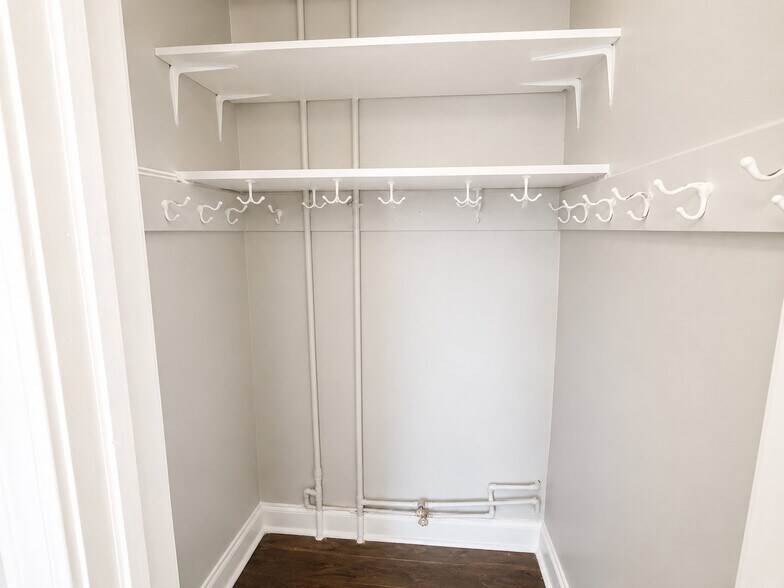 Building Photo - 354 Fair St
