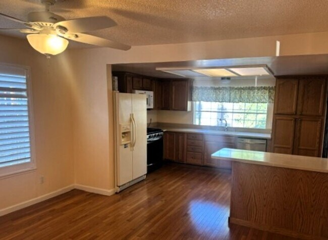 Building Photo - 349 Brockhurst Dr