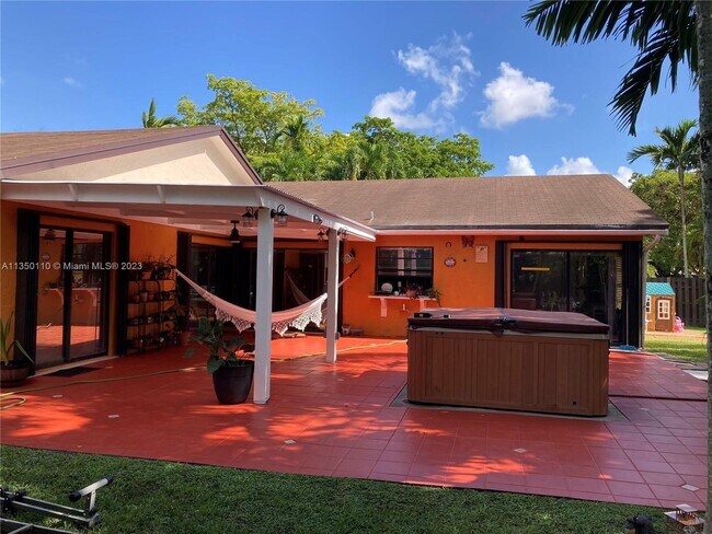 Building Photo - 12800 SW 104th Terrace