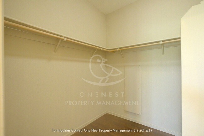 Building Photo - Lincoln Crossing; 4 bedroom in Gated commu...