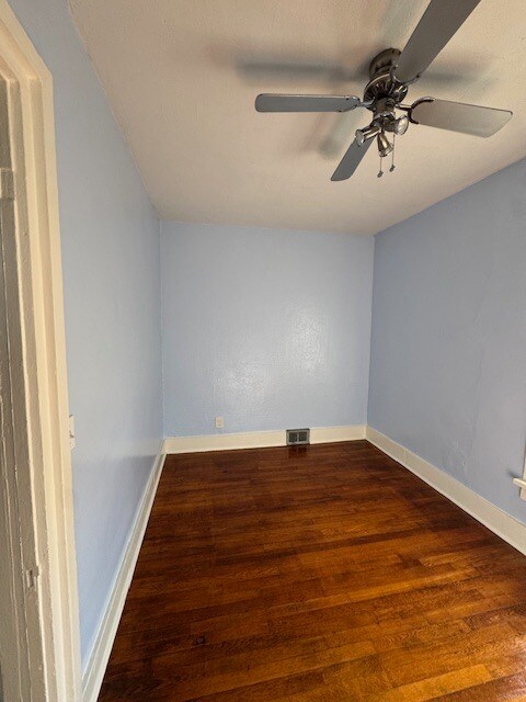 Bedroom - 342 Pennsylvania St