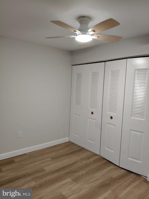 Building Photo - 423 Christopher Ave