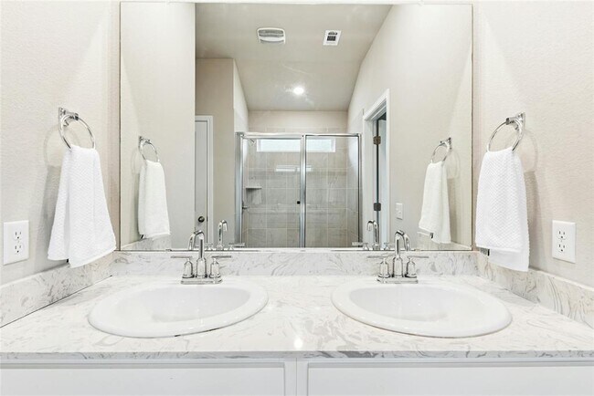 Building Photo - 806 Vineyard Falls Rd