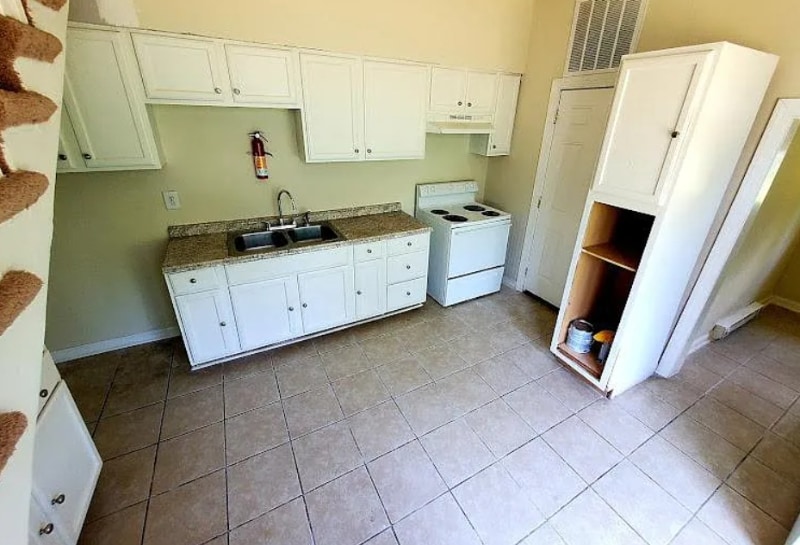 Building Photo - 2100 Ingram Ave