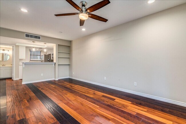Building Photo - 1411 Norwalk-207