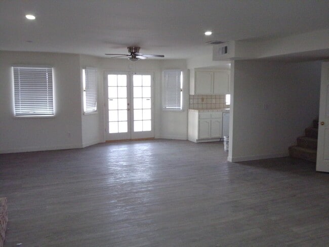 Building Photo - 21235 Windsong St