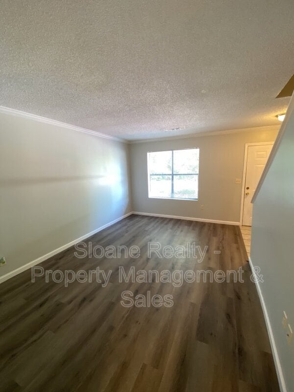 Building Photo - 6239 Lucille Dr