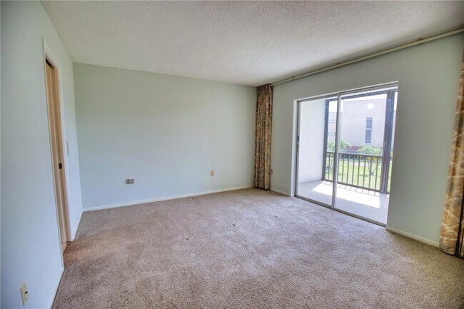 Building Photo - 102 Capri Isles Blvd