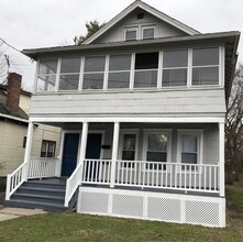 Building Photo - 206 Hall Ave