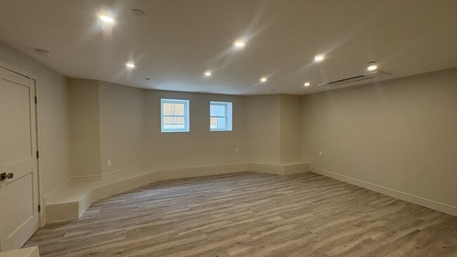 Building Photo - 5-12 Beach 130th St