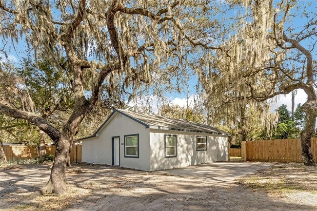 Building Photo - 6310 Belle Isles Dr
