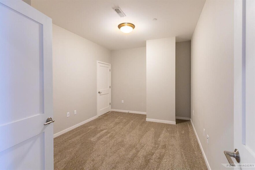 Building Photo - 625 N Segoe Rd