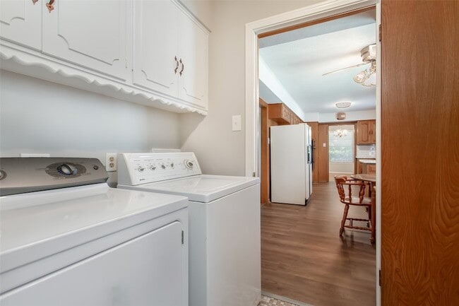 Building Photo - 6105 E University Blvd