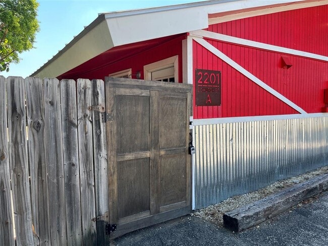 Primary Photo - 2201 S Church St